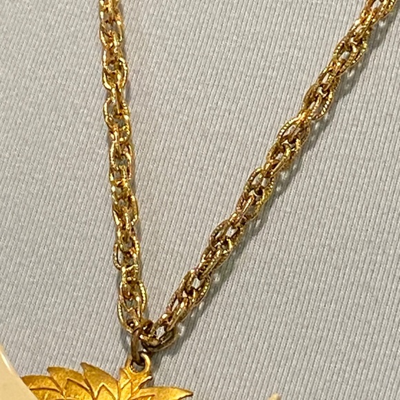 Vintage Owl Necklace With Hinged Parts - Picture 8 of 9